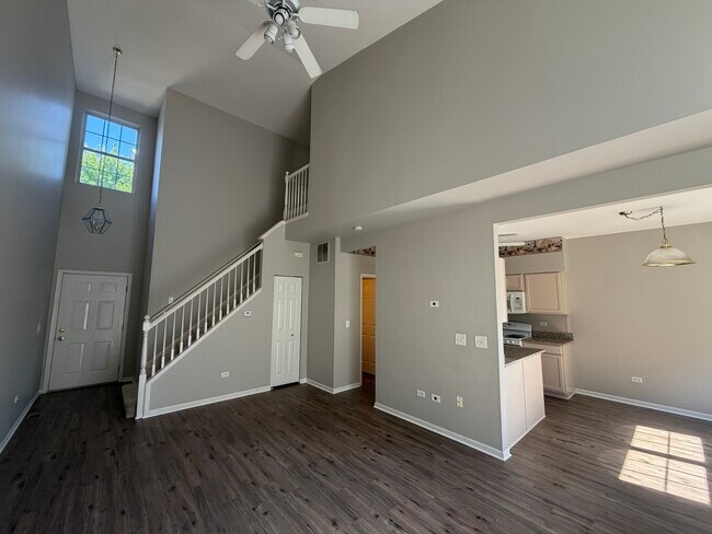 Building Photo - 2503 Oak Tree Ln