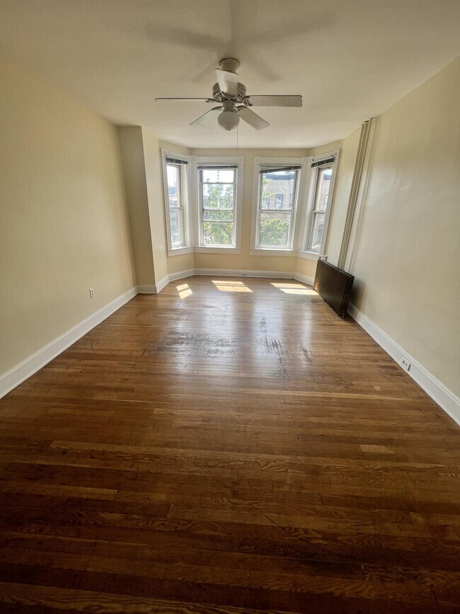 Building Photo - 2315 N Charles St