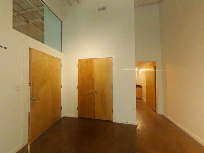 Building Photo - 1101 W Marshall St