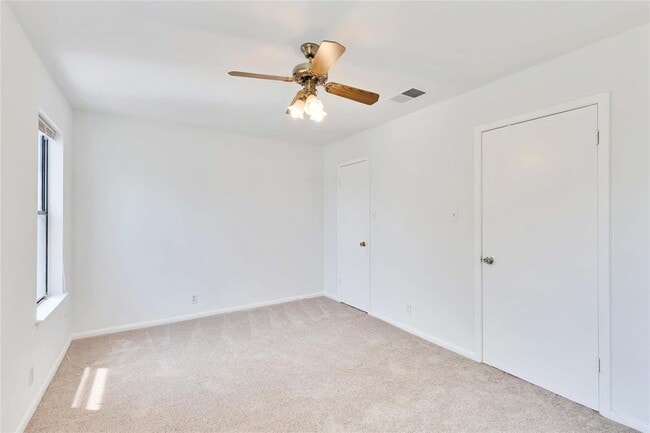 Building Photo - 6711 Deatonhill Dr