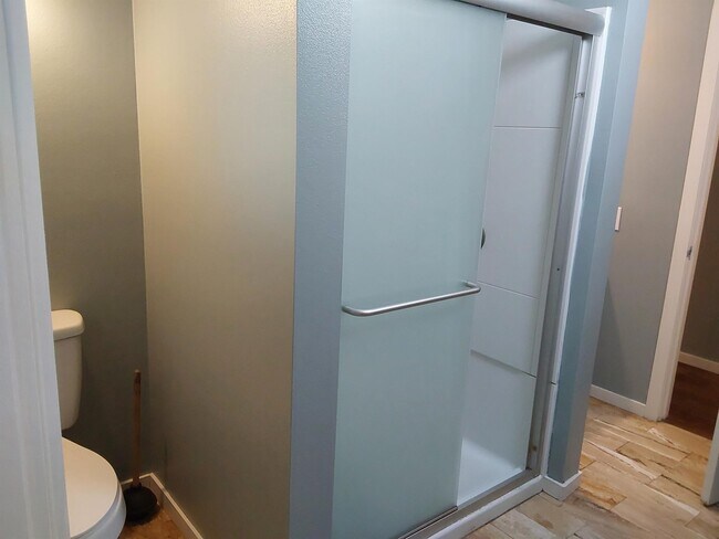 Building Photo - 2201 12th St