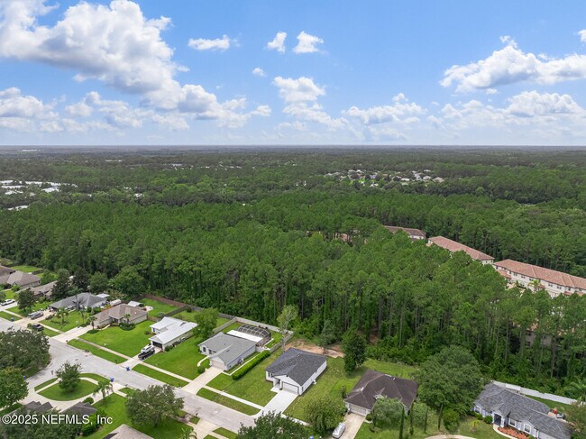 Building Photo - 213 Deportivo Dr