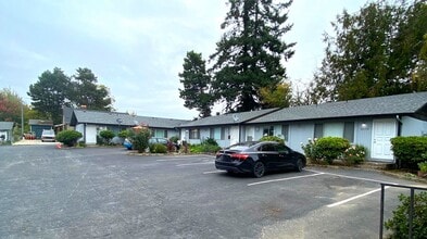 Building Photo - Anita Manor Apartments