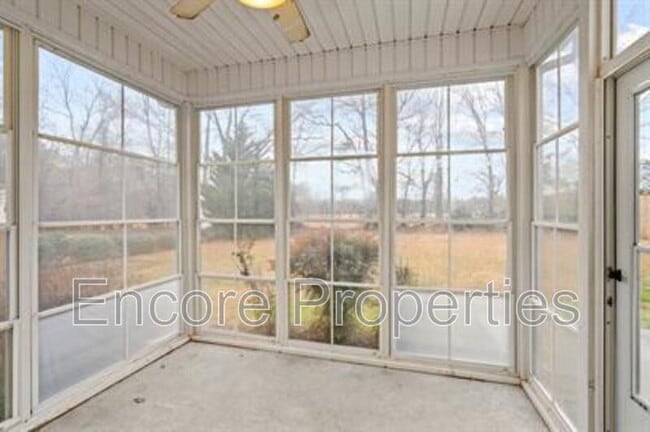 Building Photo - 3212 Sawyers Mill Dr