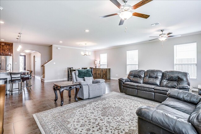 Building Photo - 7617 Diamond Dr.