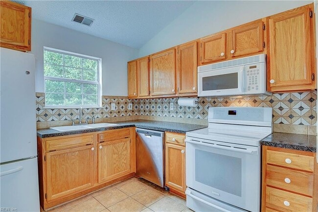 Building Photo - 1224 Corkwood Cir