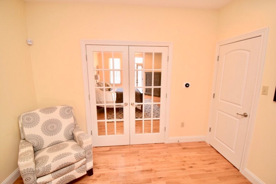 Building Photo - 4376 Olive St