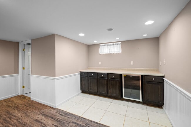 Building Photo - 4164 Kettler Rd