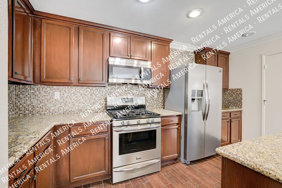 Building Photo - 10732 Mystic Shore Ave
