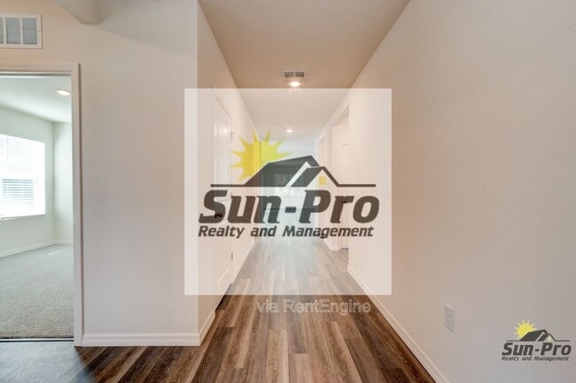 Building Photo - 4240 Acoma Dr