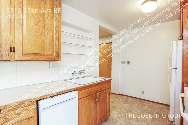 Building Photo - 7313 33rd Ave NE