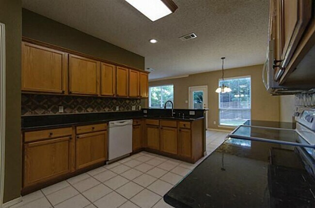 Building Photo - 12475 Cajun Dr