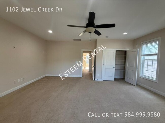 Building Photo - 1102 Jewel Creek Dr