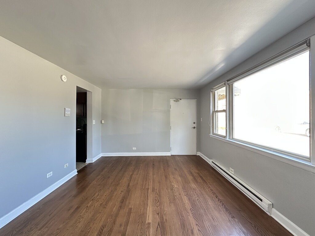 Building Photo - 7632.5 N Milwaukee Ave