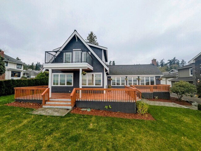 Building Photo - 4Bd/2.75Ba Mukilteo House