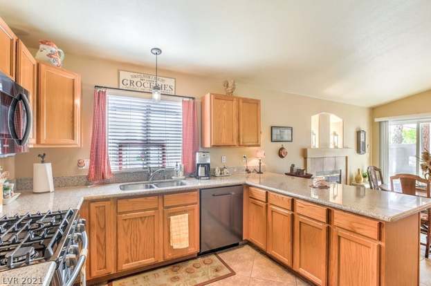 Building Photo - 7865 Blue Charm Ave