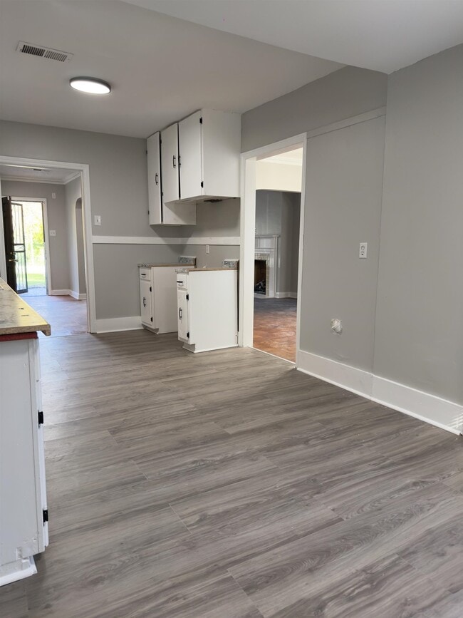 Building Photo - 3443 Barron Ave