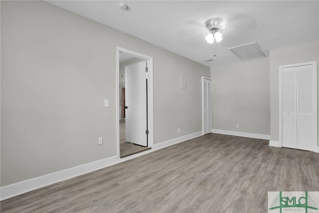 Building Photo - 20 Quail Forest Dr
