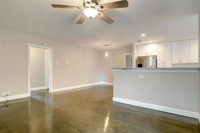 Building Photo - 219 Hartsdale Dr