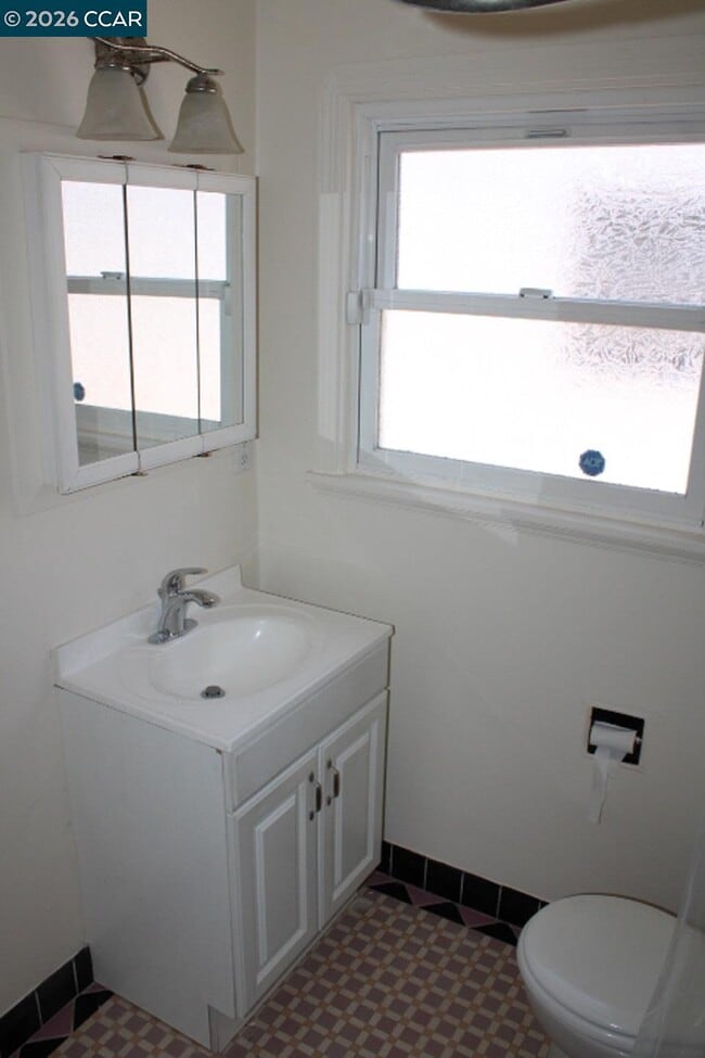 Building Photo - 1209 Marin Ave