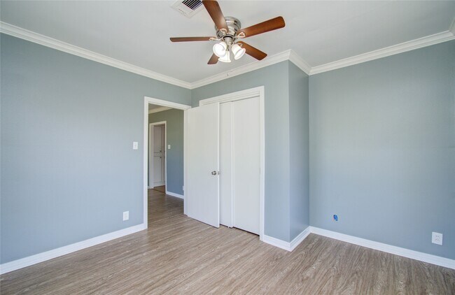 Building Photo - 1108 Kern St