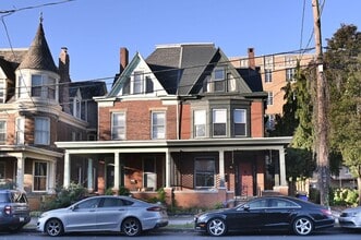 Building Photo - Beautiful Spacious Single Family on 2nd St