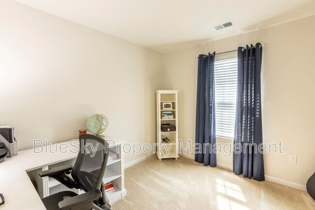 Building Photo - 1480 Delphi Ln
