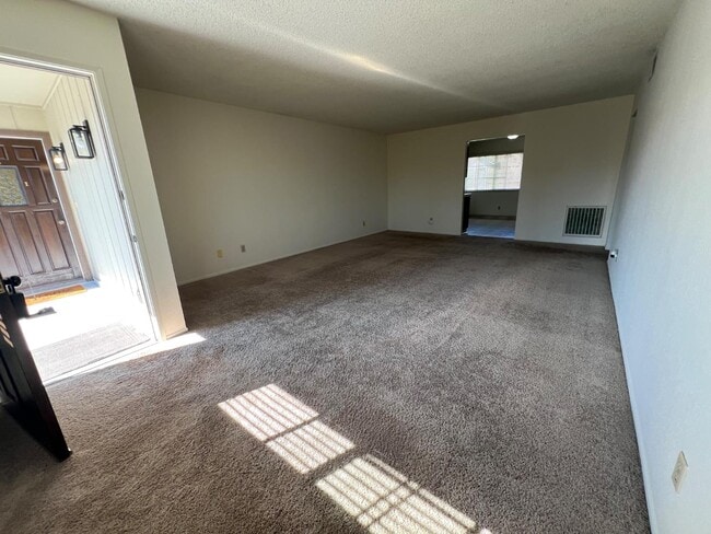 Building Photo - 2500 14th Ave