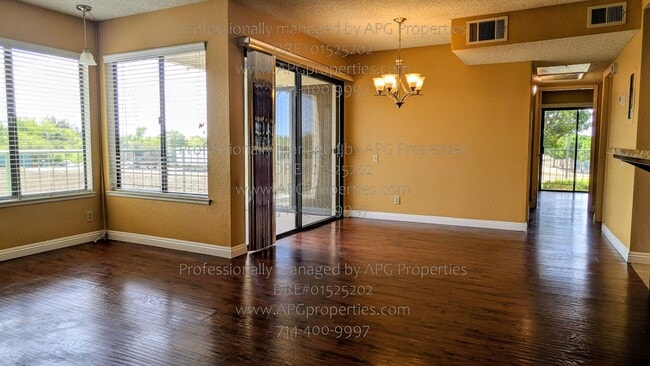 Building Photo - 7113 Apricot Dr