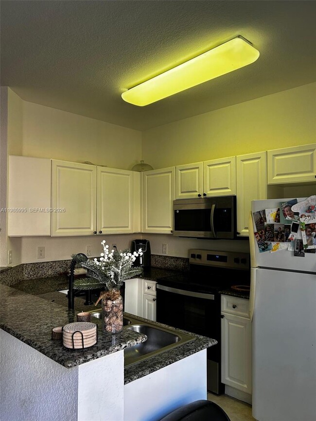 Building Photo - 10775 NW 83rd Terrace