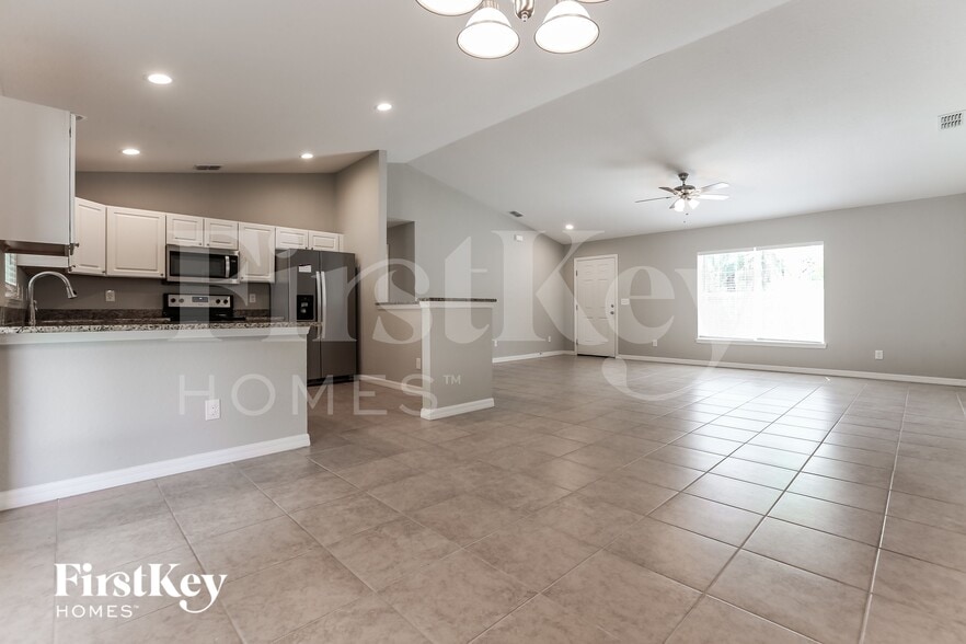 Building Photo - 3011 Blocton Rd