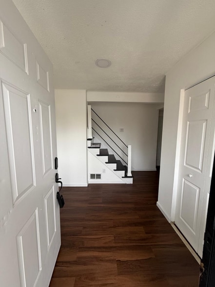 Building Photo - 320 University Blvd E