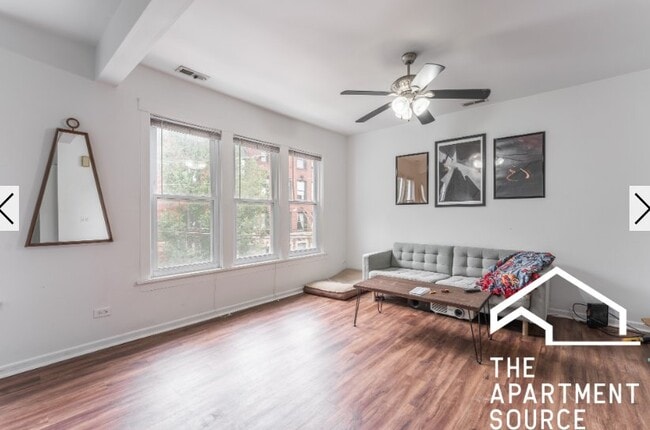 Building Photo - 2616 N Marshfield Ave