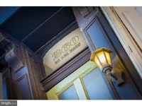 Building Photo - 260 S 11th St