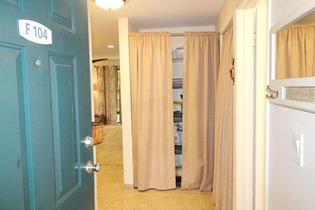 Building Photo - F-104 Kihei Shores Furnished 2 bed/2 full ...