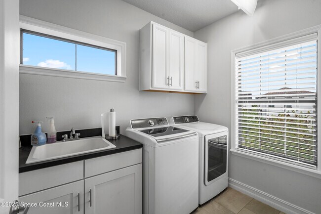 Building Photo - 2241 Arrivas Wy