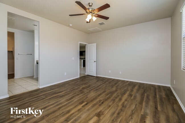 Building Photo - 11376 E Sunflower Ln