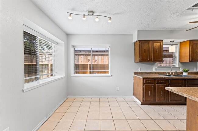 Building Photo - 11227 Verlaine Dr