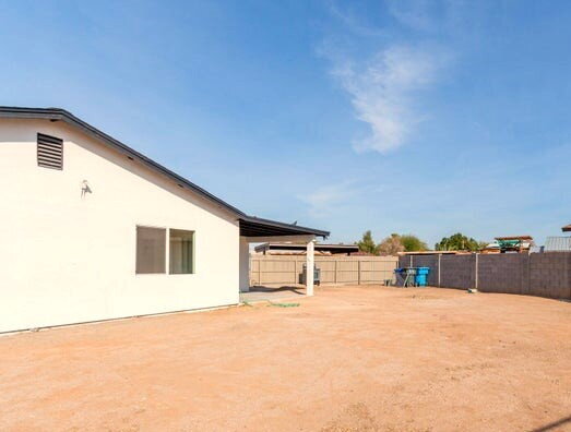 Building Photo - Beautifully Updated 3-Bedroom + Den Home N...