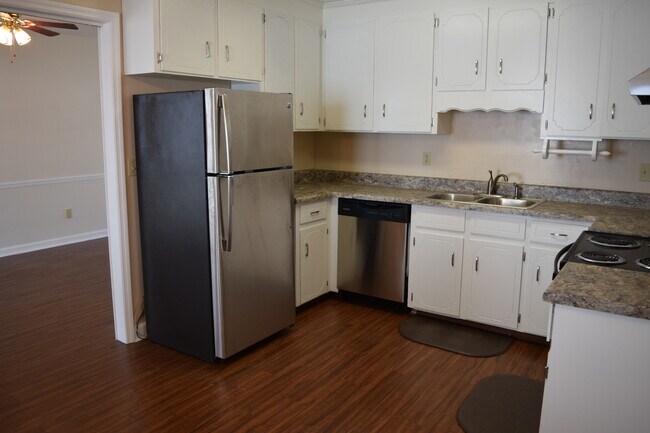Building Photo - CHAPELWOOD SUBDIVISION!