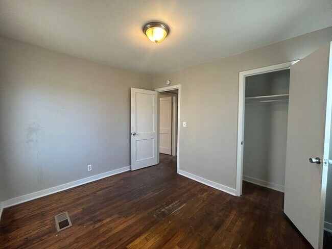 Building Photo - 1429 47th St Ensley