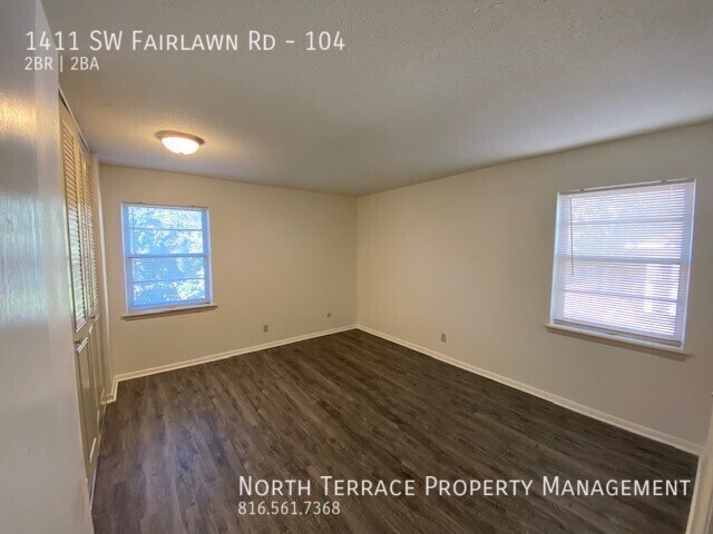 Building Photo - Renovated 2BR in Southwest Topeka