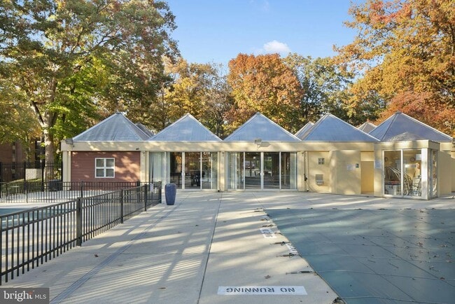 Building Photo - 3354 Woodburn Rd