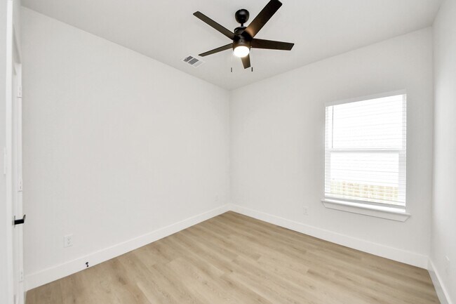 Building Photo - 1314 W Willis St