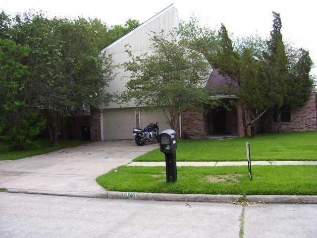 Building Photo - 10106 Lost Trail St