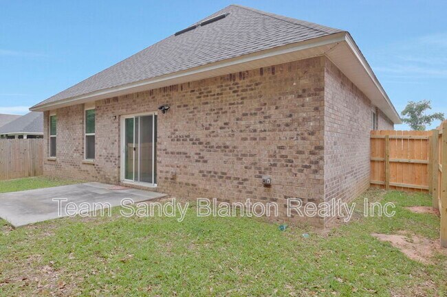 Building Photo - 5402 Parkside Dr