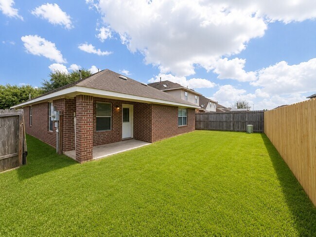 Building Photo - 2119 Hawthorne Brook Ln