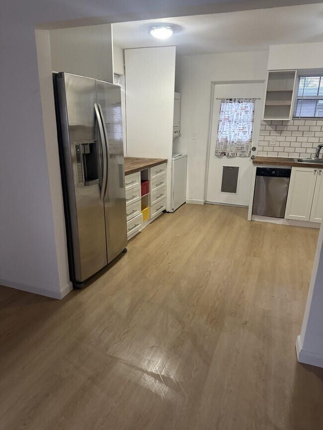 Building Photo - 2435 McKinley St