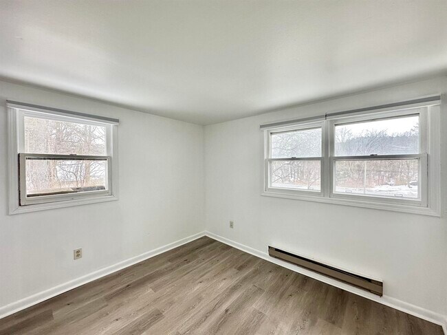 Building Photo - 1261 NY Route 7-16