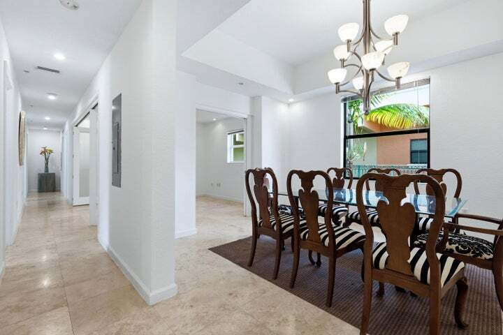Building Photo - 1640 Presidential Way